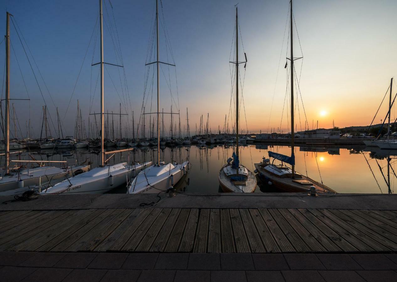 Labum Accommodations Izola Esterno foto